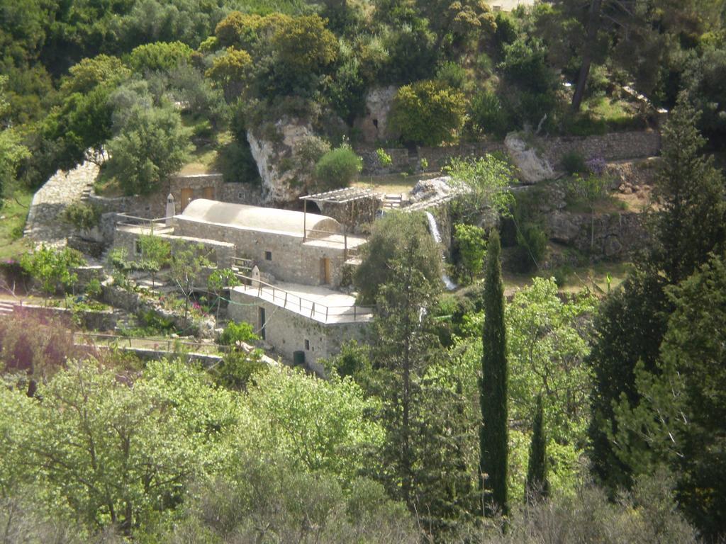 Athena Hotel Milopotamos  المظهر الخارجي الصورة