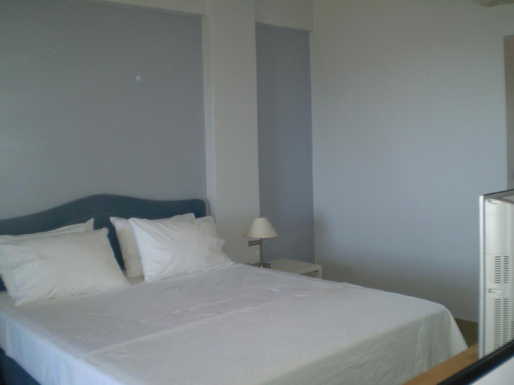 Athena Hotel Milopotamos  المظهر الخارجي الصورة