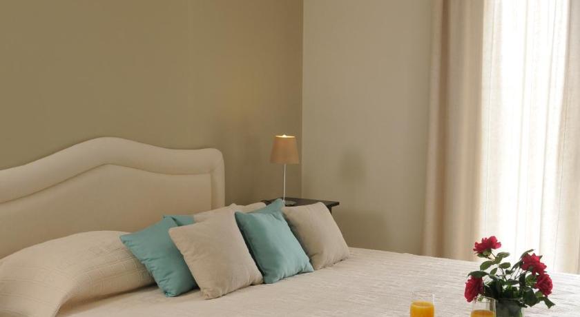 Athena Hotel Milopotamos  الغرفة الصورة