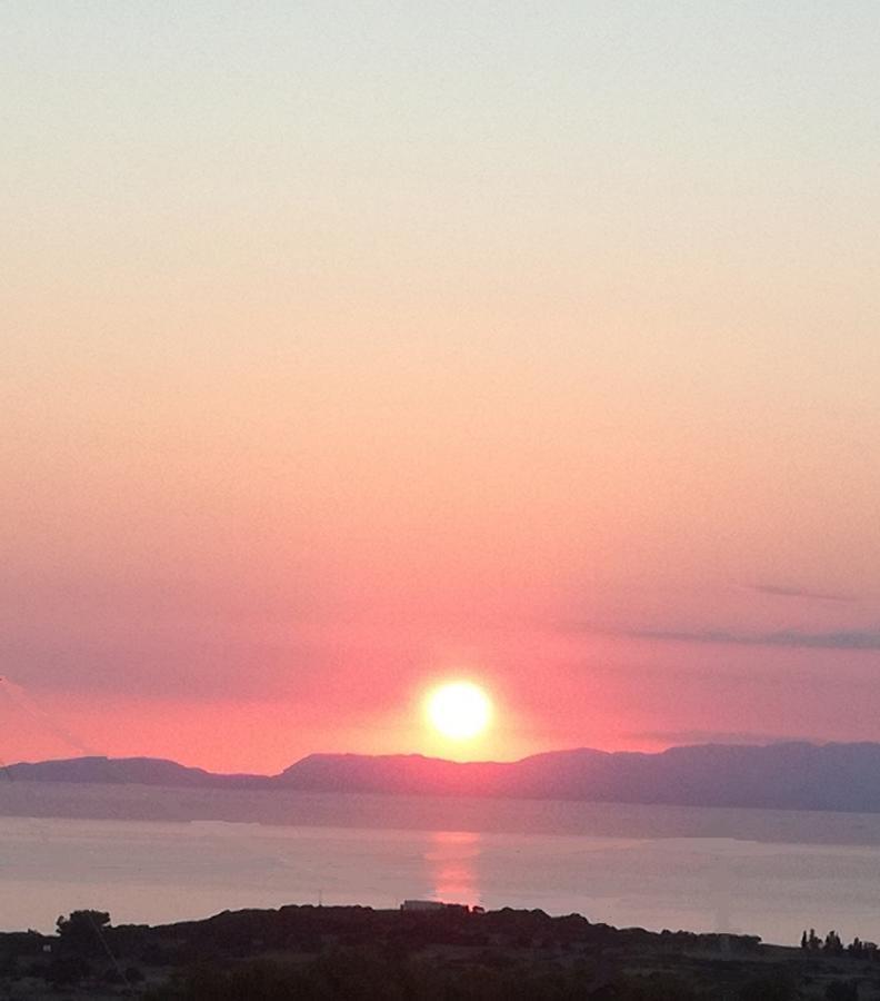 Athena Hotel Milopotamos  المظهر الخارجي الصورة