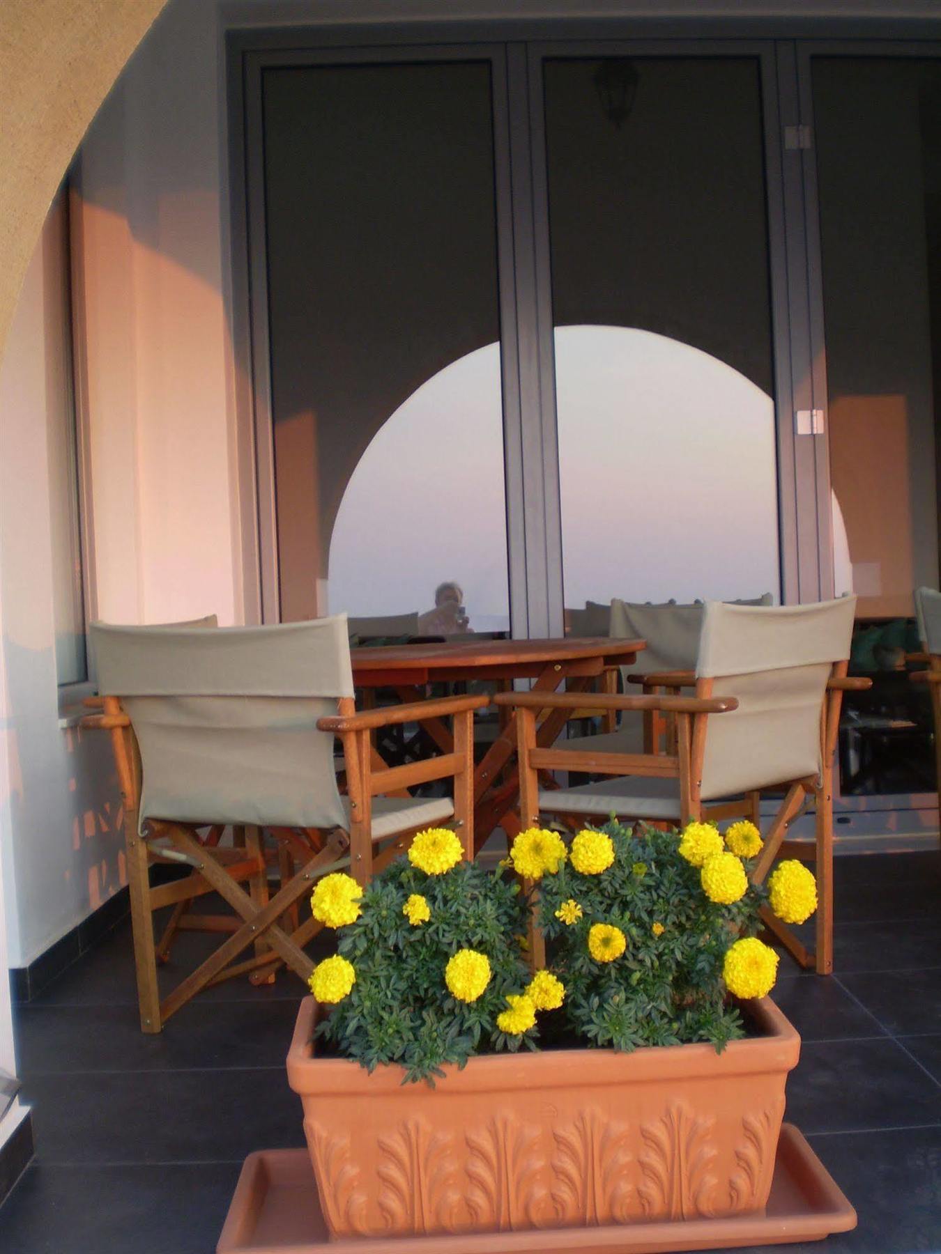 Athena Hotel Milopotamos  المظهر الخارجي الصورة